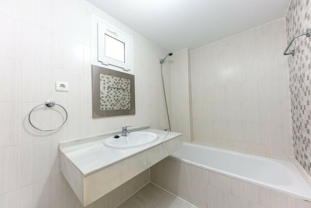 Middle Floor Apartment Torrequebrada Málaga - image 21