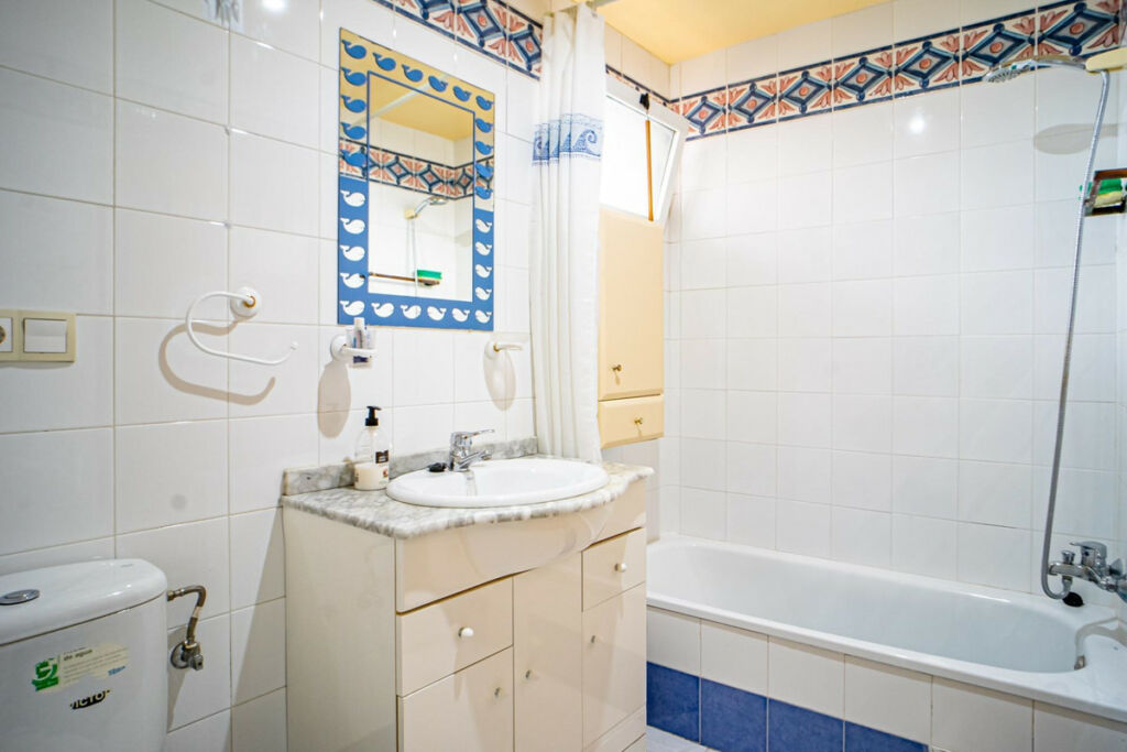 Middle Floor Apartment Benidorm Alicante - image 21