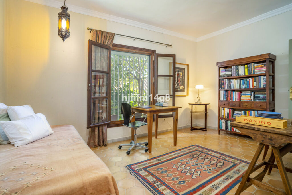 Townhouse La Heredia Málaga - image 21