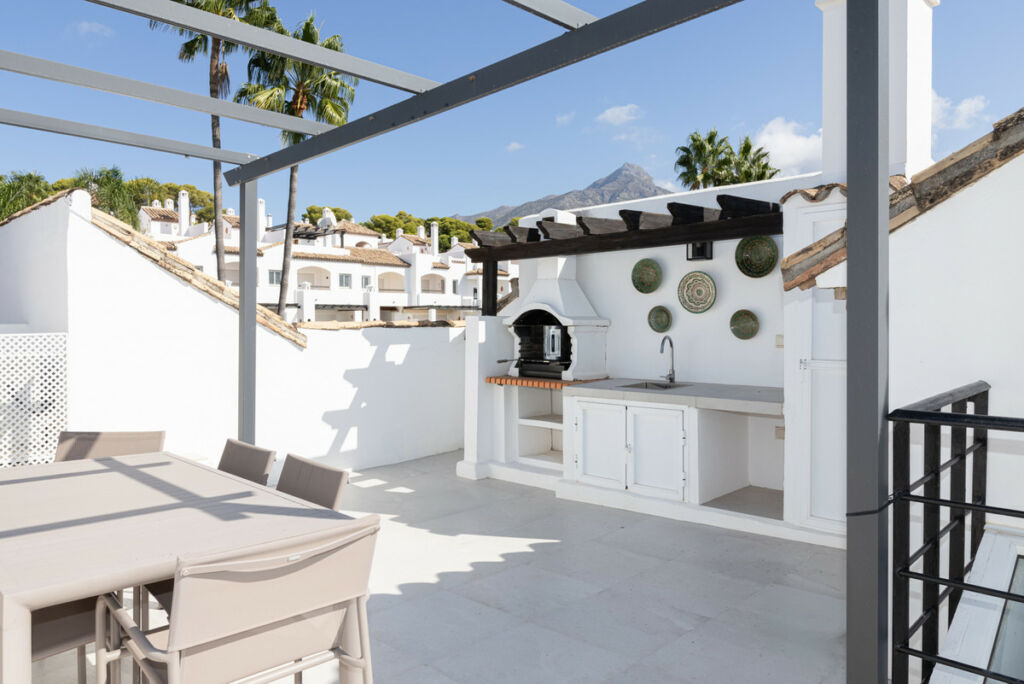 Townhouse Nueva Andalucía Málaga - image 21