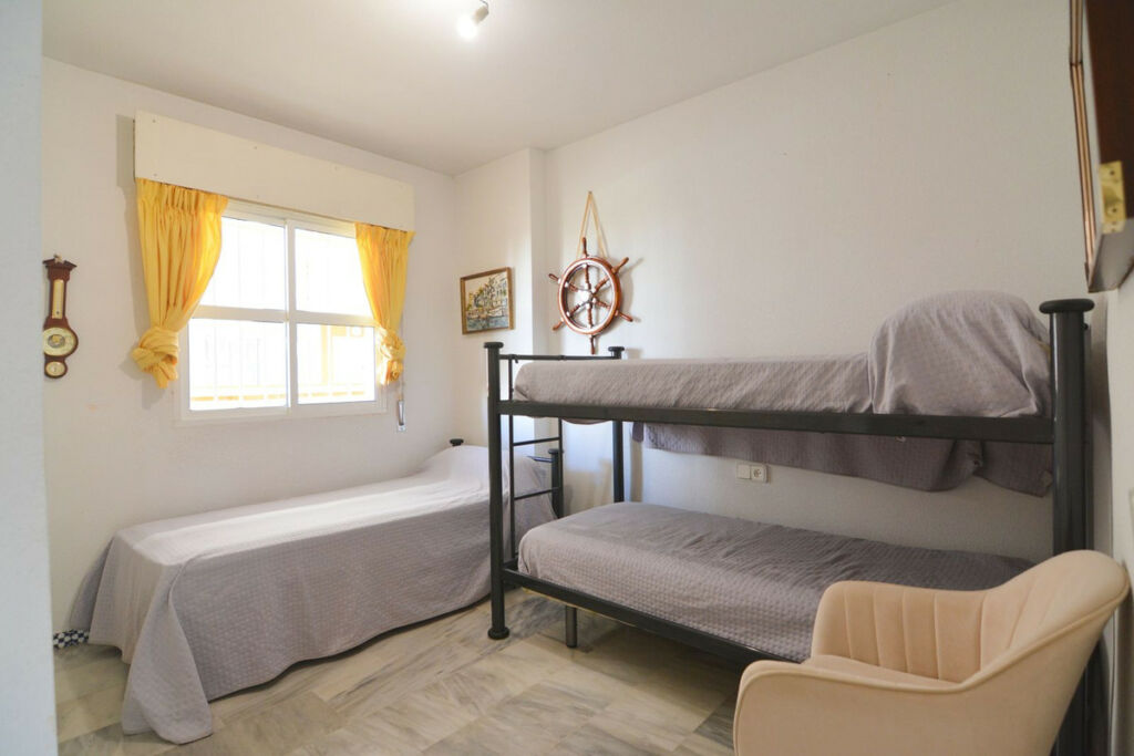 Middle Floor Apartment Fuengirola Málaga - image 20