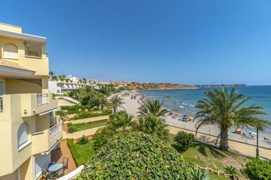 Middle Floor Apartment Campoamor Alicante - image 21