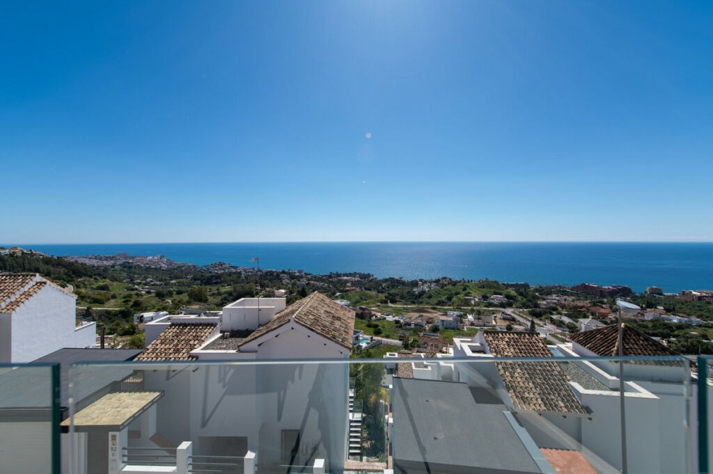 Penthouse Duplex Higueron Málaga - image 21