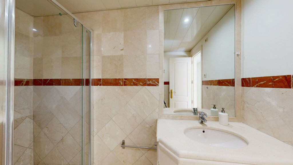 Middle Floor Apartment Marbella Málaga - image 21