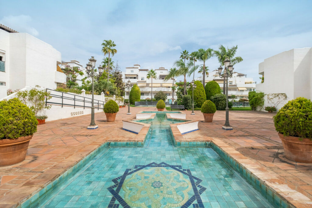 Middle Floor Apartment The Golden Mile Málaga - image 21