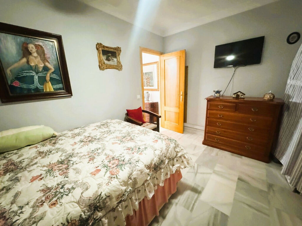 Middle Floor Apartment Las Lagunas Málaga - image 21