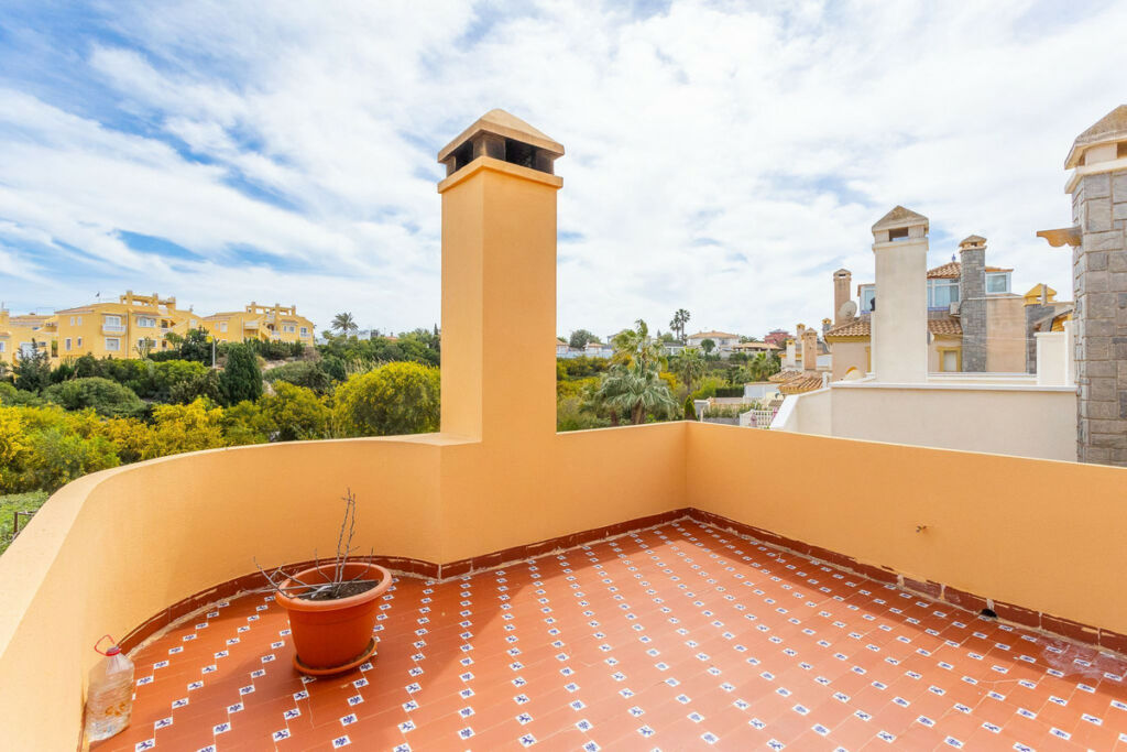 Detached Villa Cabo Roig Alicante - image 21