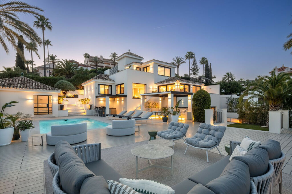 Detached Villa Nueva Andalucía Málaga - zdjęcie 21