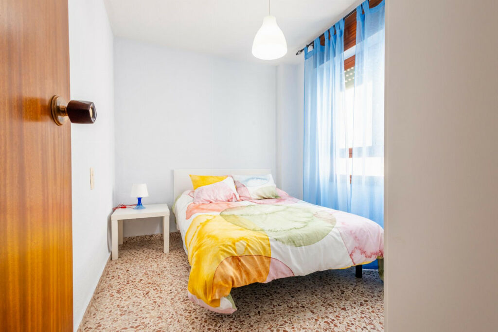 Middle Floor Apartment Torrevieja Alicante - image 21
