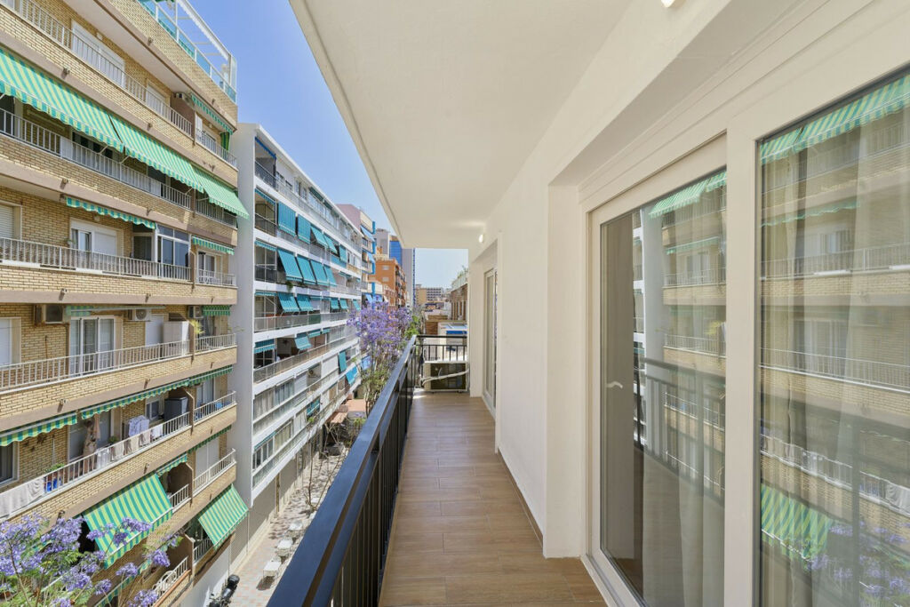 Middle Floor Apartment Fuengirola Málaga - image 21