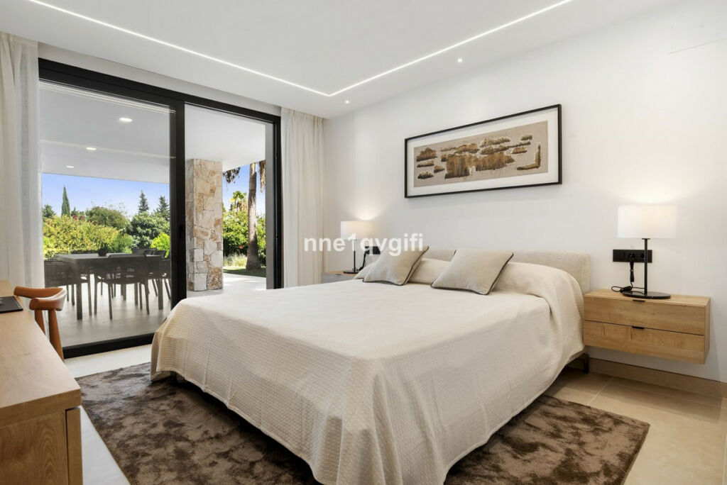 Detached Villa Guadalmina Alta Málaga - image 22