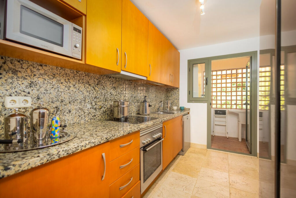 Middle Floor Apartment Estepona Málaga - image 22