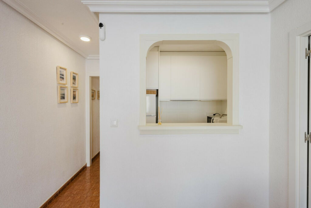 Middle Floor Apartment Torrevieja Alicante - image 22