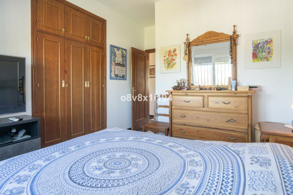 Detached Villa Alhaurín de la Torre Málaga - image 22