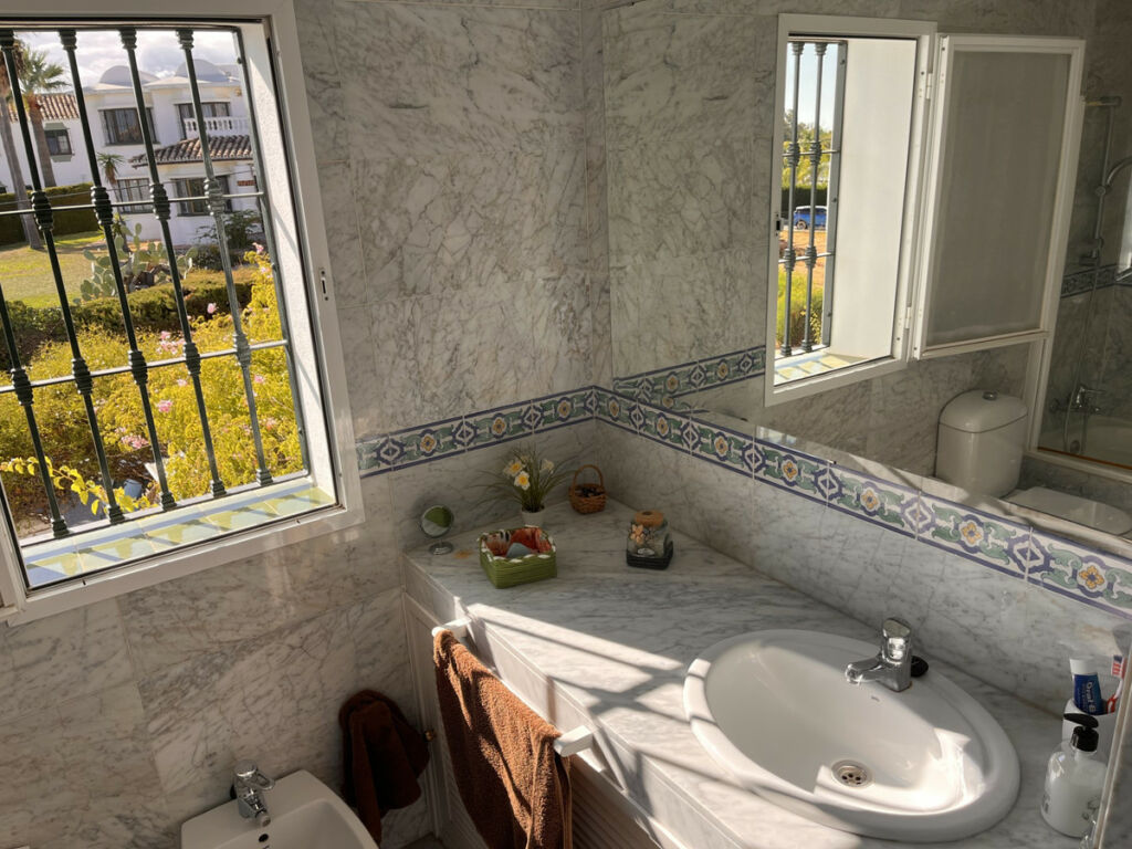 Townhouse Estepona Málaga - image 22