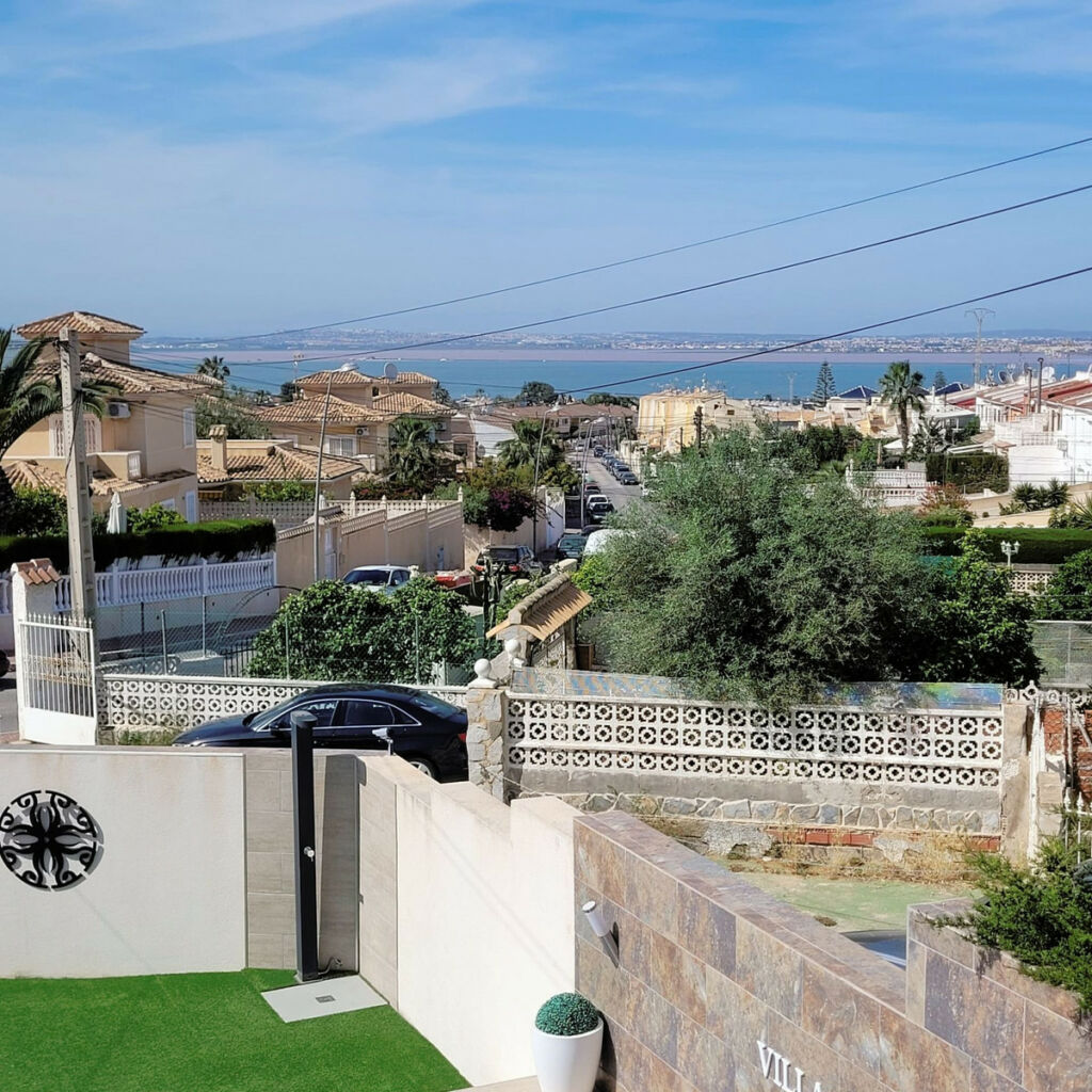 Townhouse Los Balcones Alicante - image 22