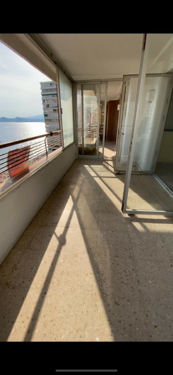 Middle Floor Apartment Benidorm Alicante - image 22