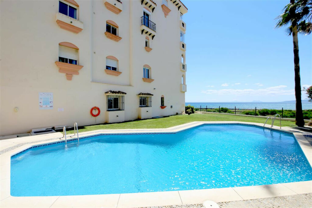 Ground Floor Apartment Estepona Málaga - image 22