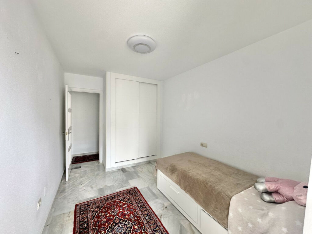 Middle Floor Apartment Fuengirola Málaga - image 22