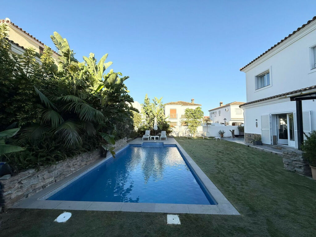 Detached Villa Casares Málaga - image 22