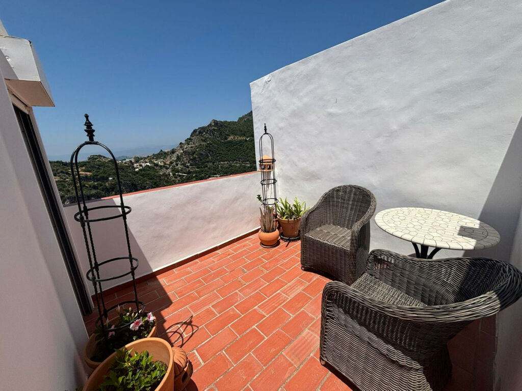 Townhouse Casares Málaga - image 22