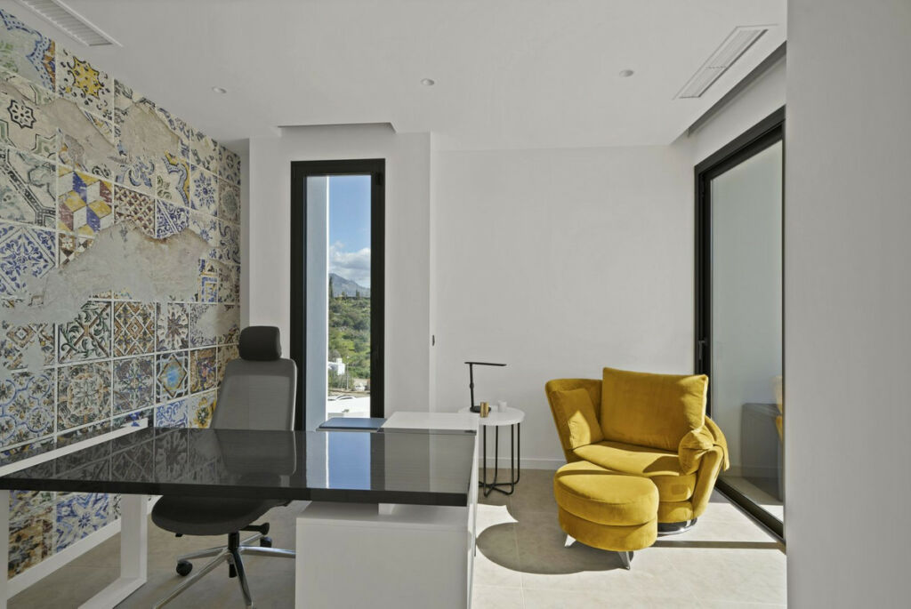 Detached Villa Benahavís Málaga - image 22