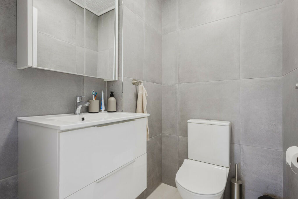 Middle Floor Apartment Torrevieja Alicante - image 22