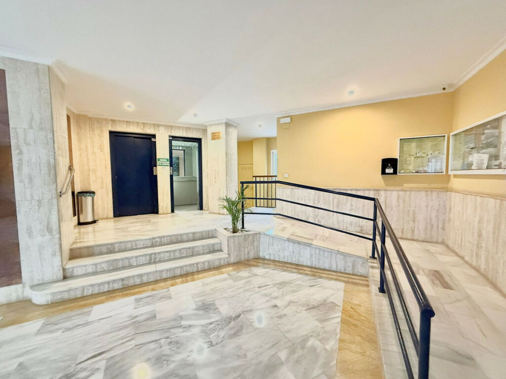 Middle Floor Apartment Fuengirola Málaga - image 22