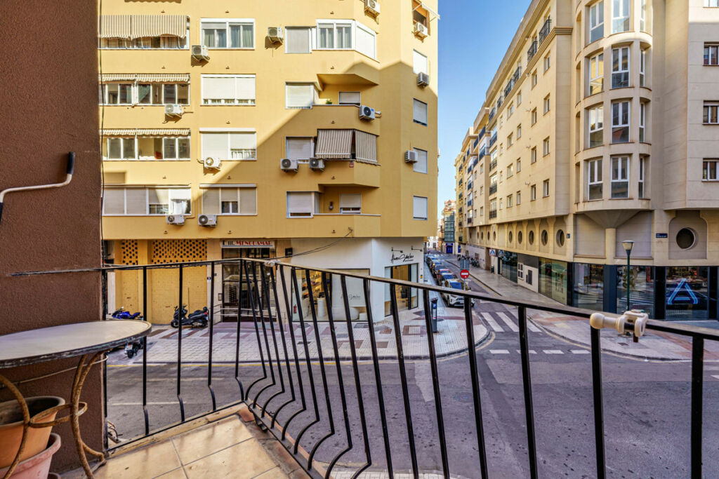 Middle Floor Apartment Málaga Centro Málaga - image 22