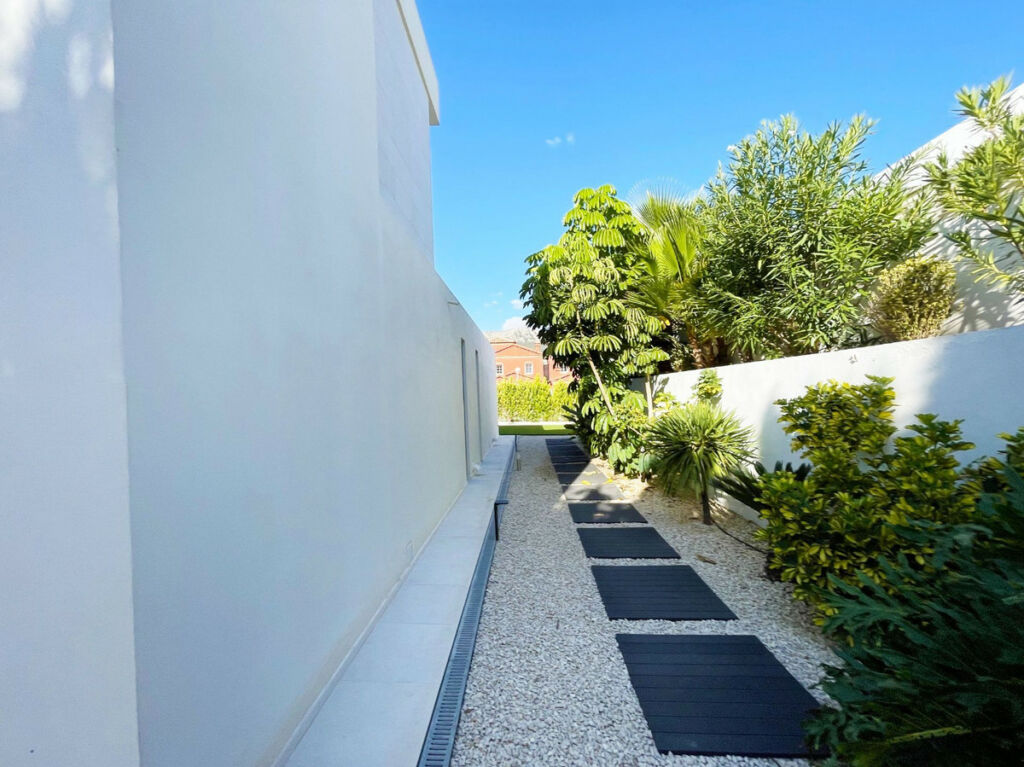 Detached Villa Calpe Alicante - image 22
