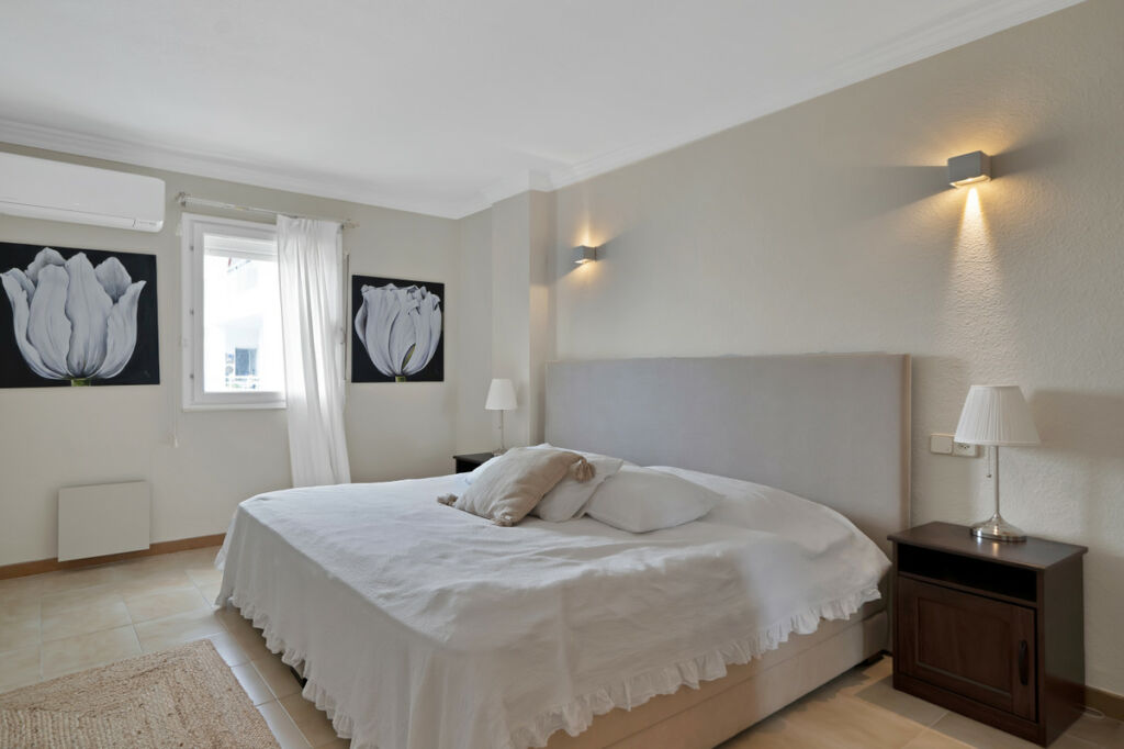 Middle Floor Apartment Estepona Málaga - image 22