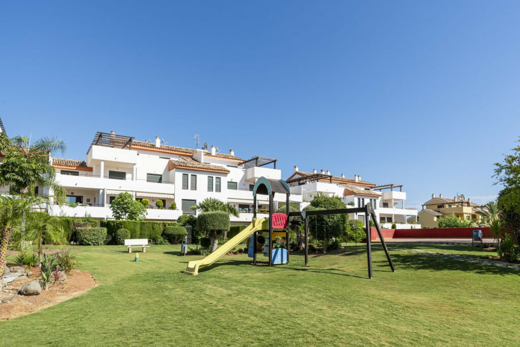 Middle Floor Apartment Bel Air Málaga - image 22