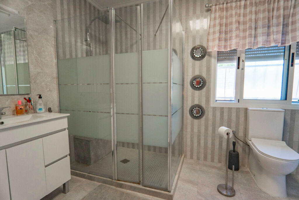 Detached Villa Ciudad Quesada Alicante - image 22