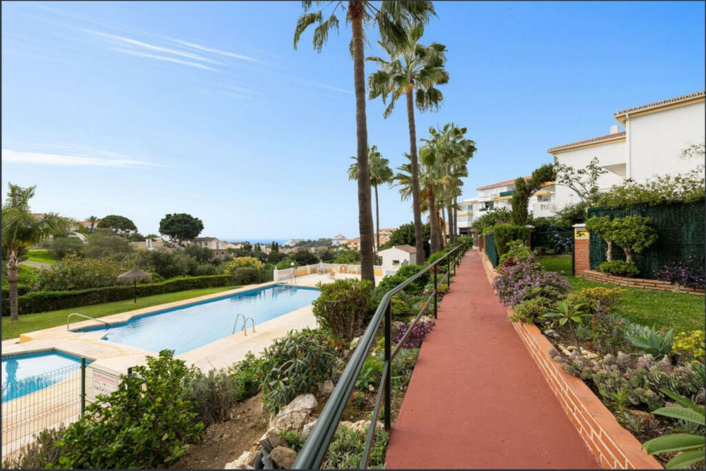 Ground Floor Apartment El Faro Málaga - image 25