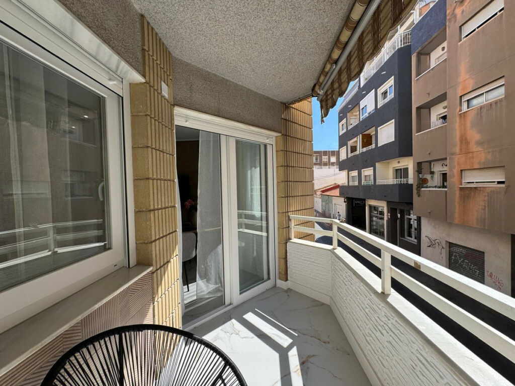 Middle Floor Apartment Torrevieja Alicante - image 22