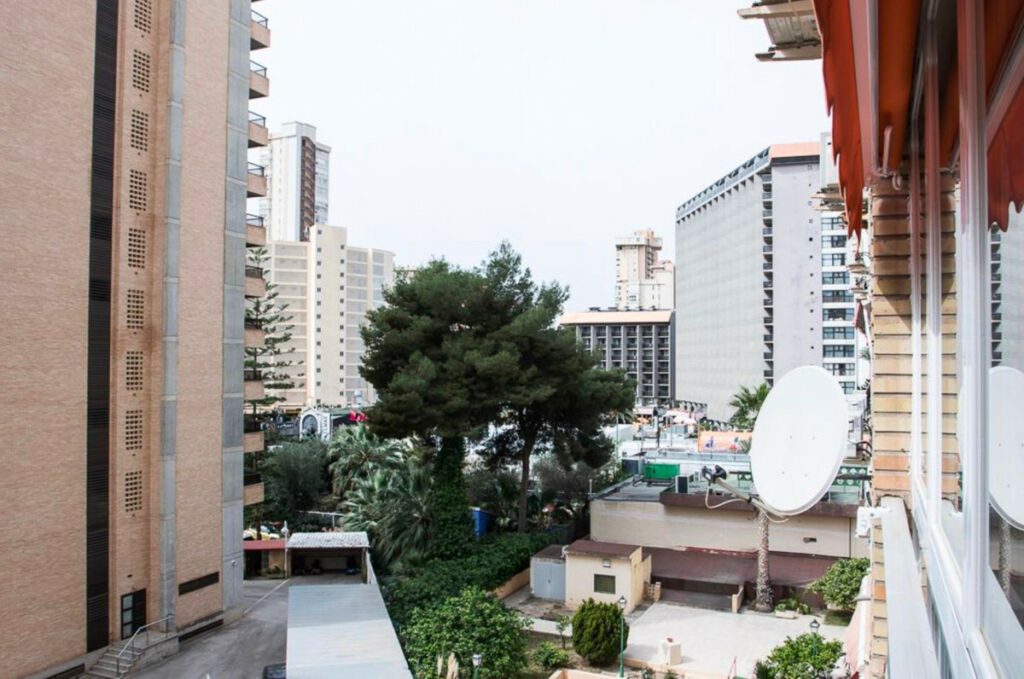 Middle Floor Apartment Benidorm Alicante - image 22