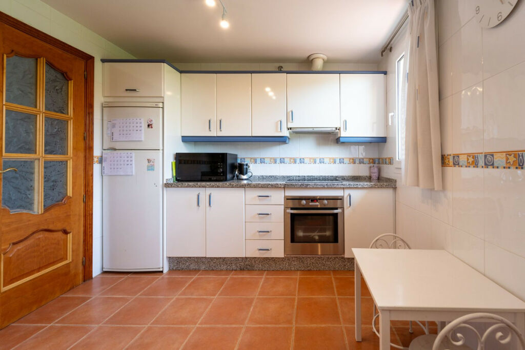 Penthouse Torrequebrada Málaga - image 22