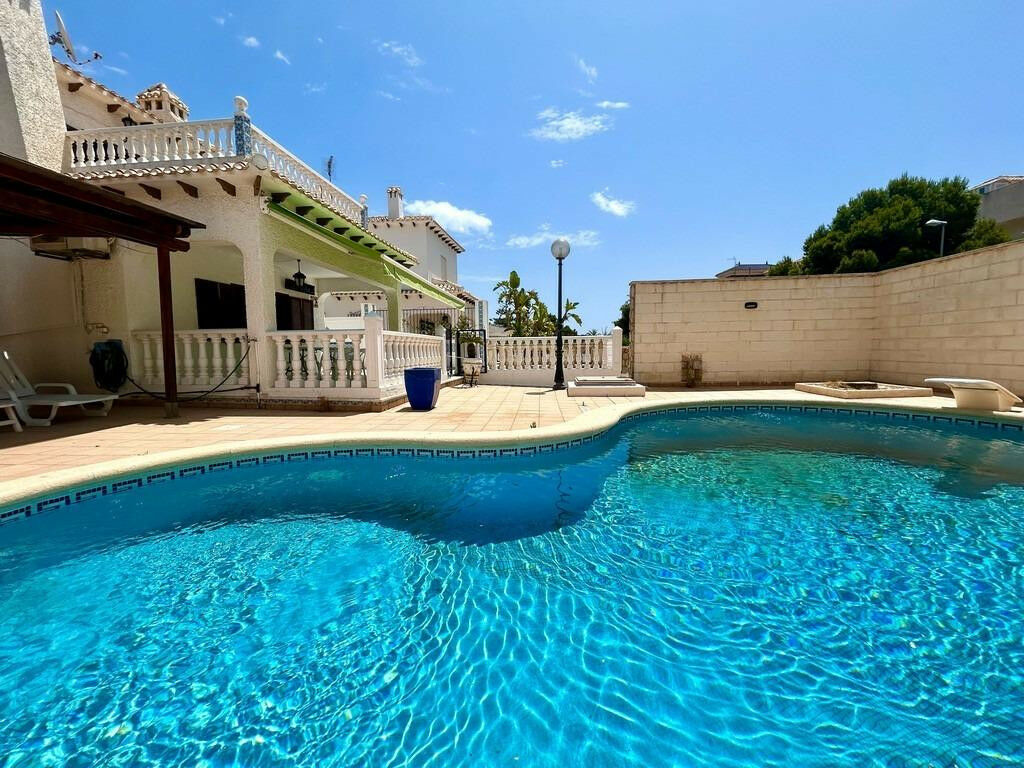 Detached Villa La Zenia Alicante - image 22