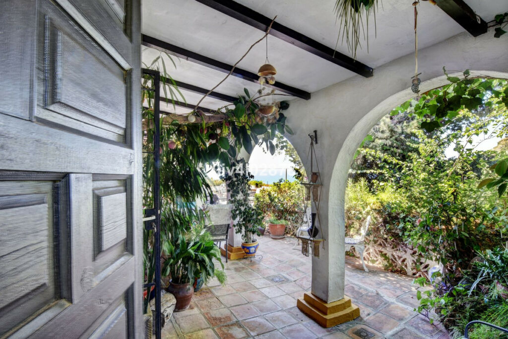 Detached Villa Benalmadena Pueblo Málaga - image 22