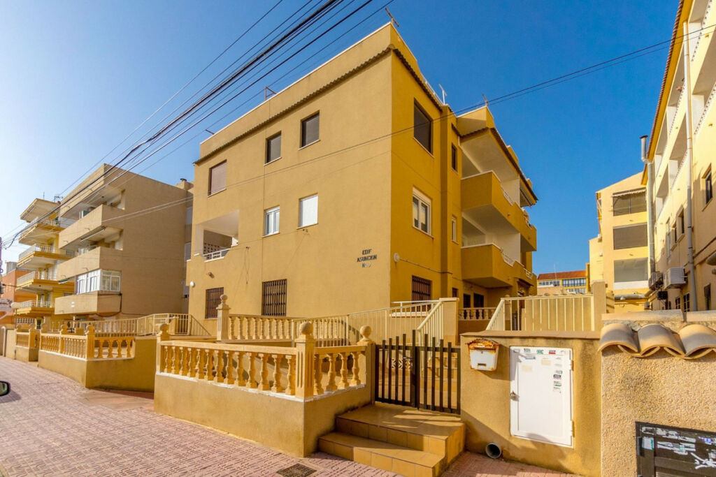 Middle Floor Apartment La Mata Alicante - image 22