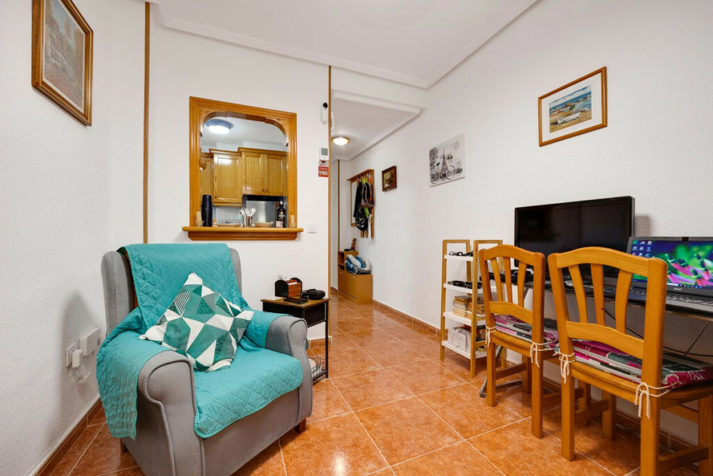 Middle Floor Apartment Guardamar del Segura Alicante - image 22