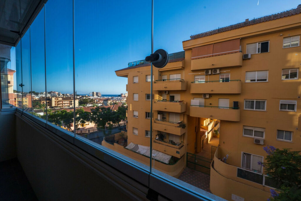 Middle Floor Apartment Los Pacos Málaga - image 22