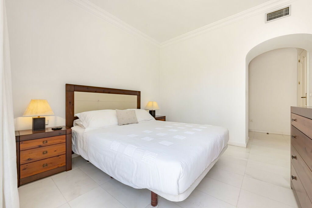 Middle Floor Apartment The Golden Mile Málaga - image 22