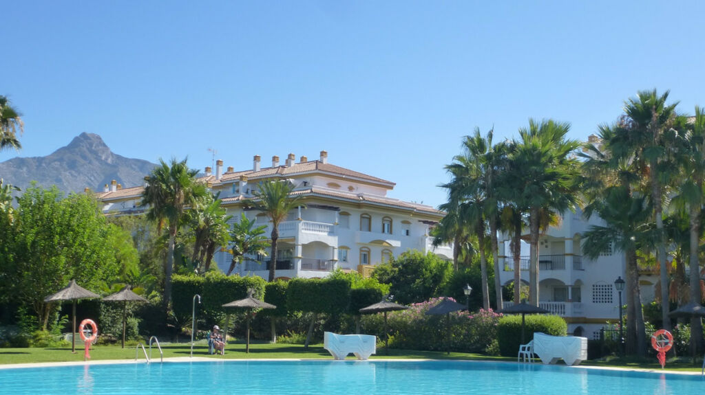 Penthouse Nueva Andalucía Málaga - image 21