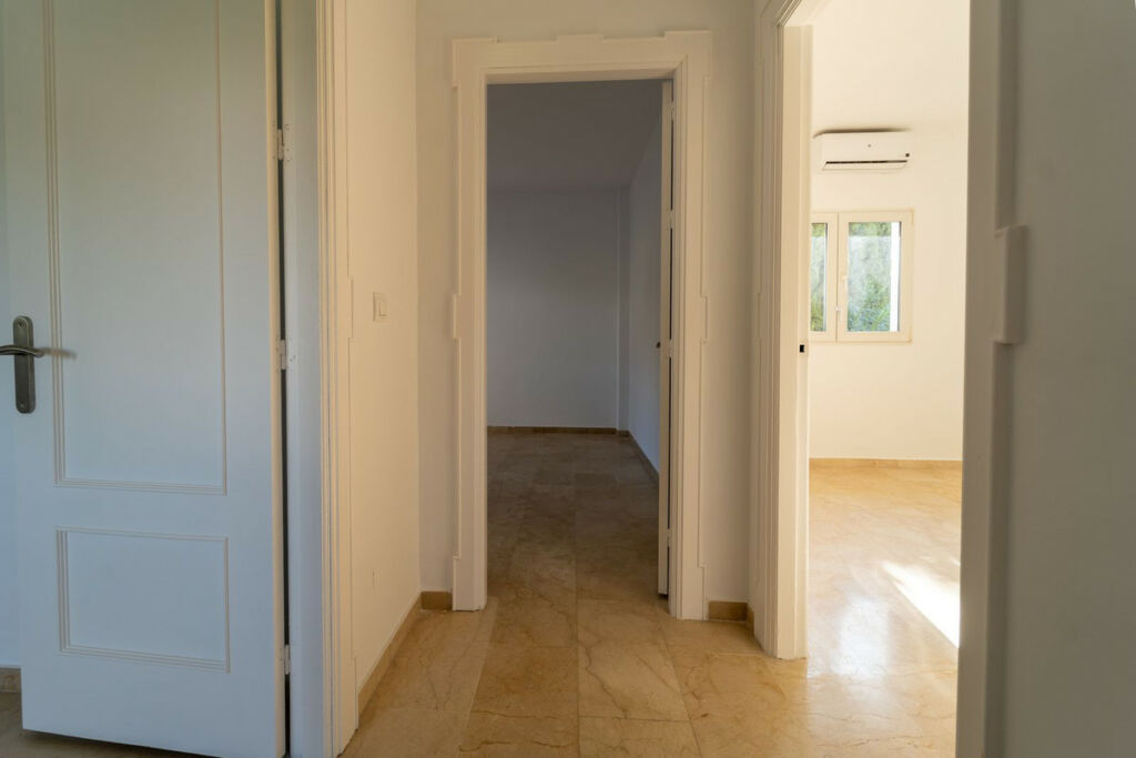 Detached Villa Riviera del Sol Málaga - image 22