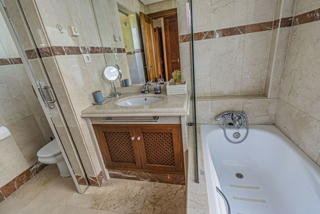 Middle Floor Apartment Costalita Málaga - image 22