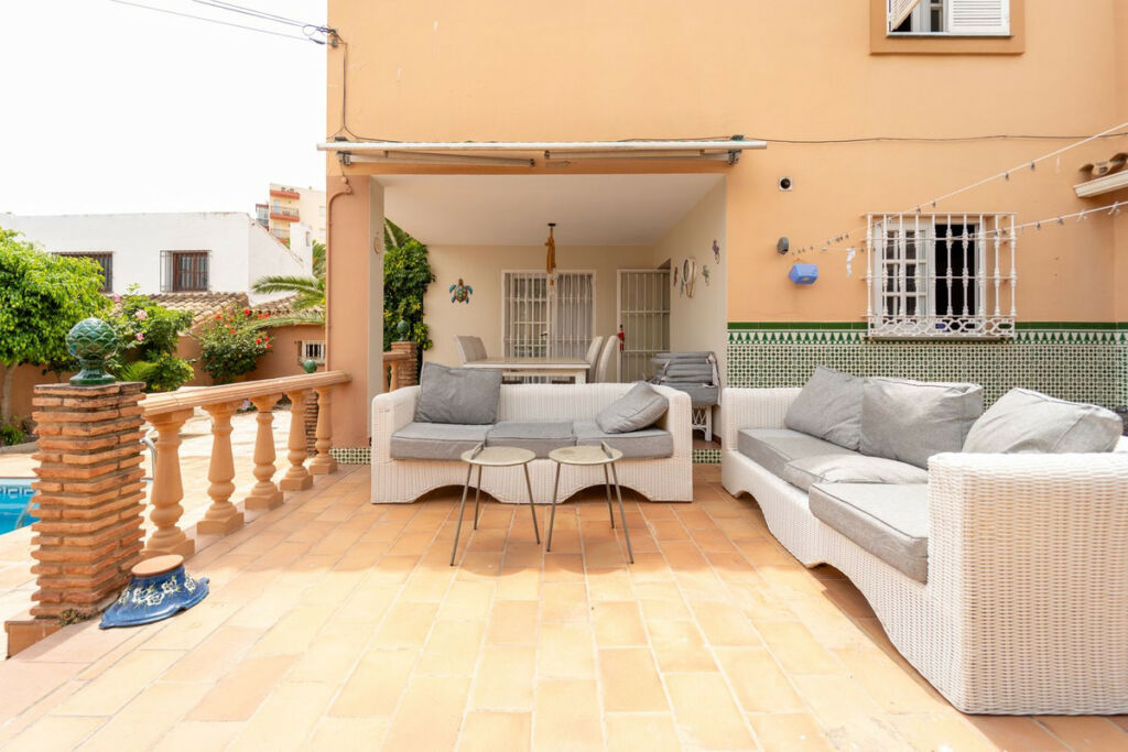 Detached Villa Fuengirola Málaga - image 22