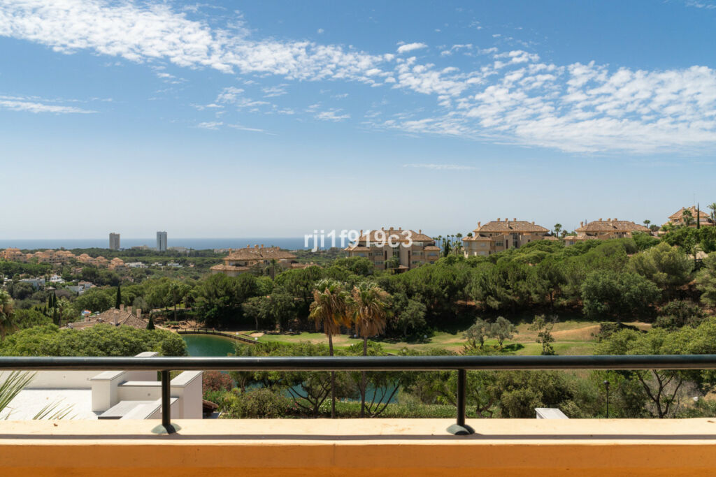Middle Floor Apartment Elviria Málaga - image 22