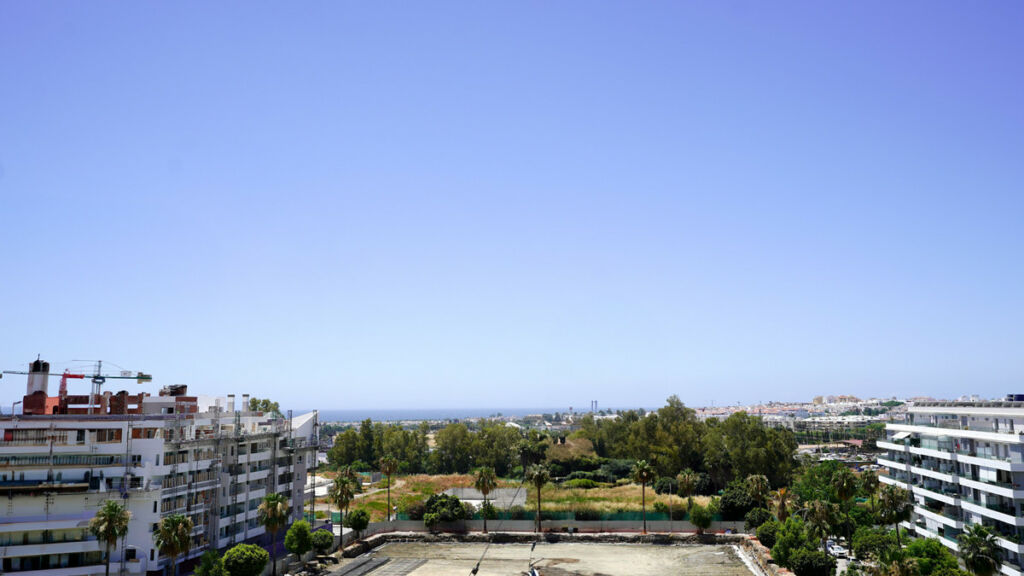 Middle Floor Apartment Nueva Andalucía Málaga - image 22