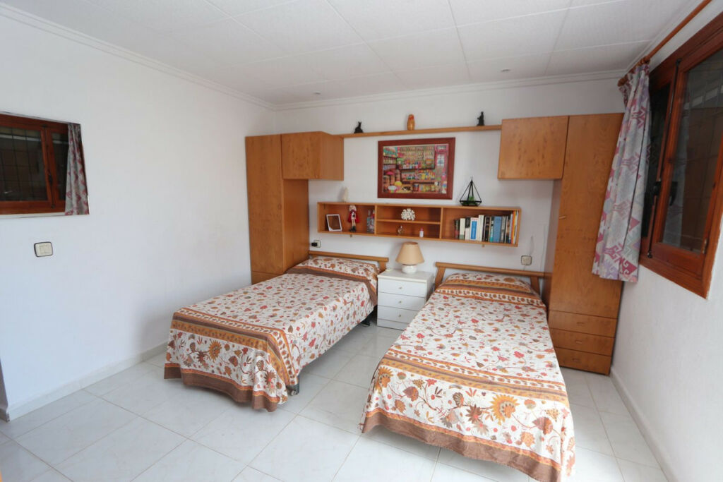 Townhouse Mil Palmeras Alicante - image 22